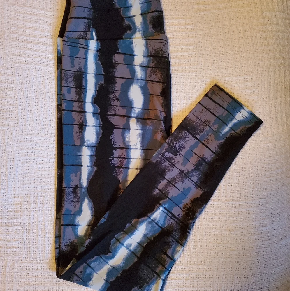 LuLaRoe Leggings OS - Picture 1 of 2